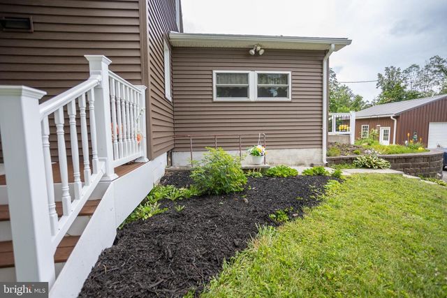 395 GREEN SPRINGS RD, Hanover, PA 17331