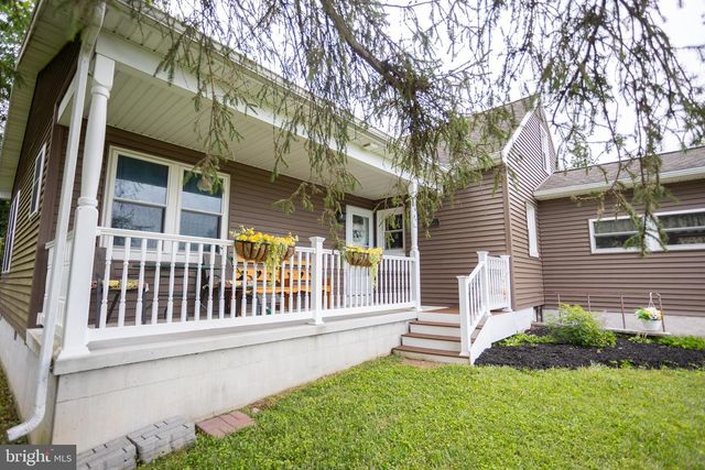 395 GREEN SPRINGS RD, Hanover, PA 17331
