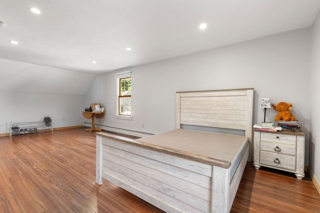 134 Commonwealth Ave, Worcester, MA 01604