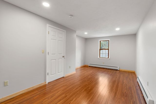 134 Commonwealth Ave, Worcester, MA 01604