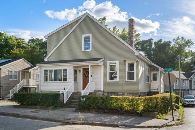 134 Commonwealth Ave, Worcester, MA 01604