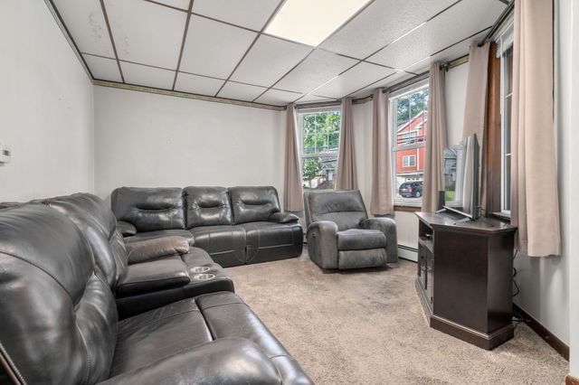 134 Commonwealth Ave, Worcester, MA 01604