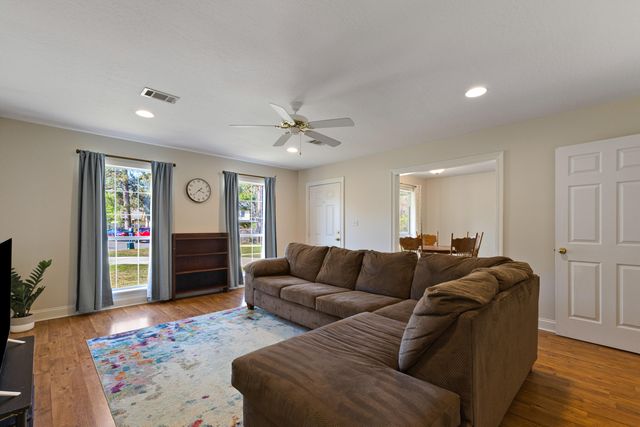 116 Northwest Cir., Hattiesburg, MS 39401