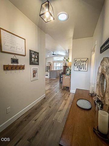 250 Oak Knoll, Jacksonville, OR 97530