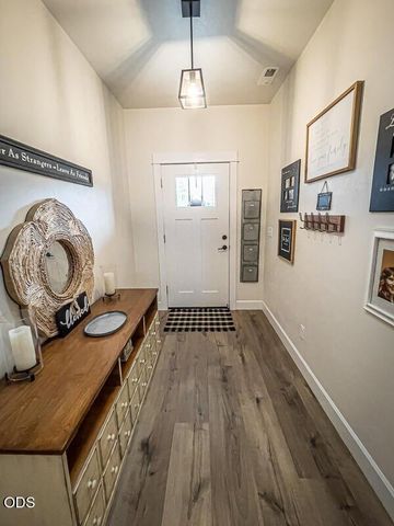 250 Oak Knoll, Jacksonville, OR 97530
