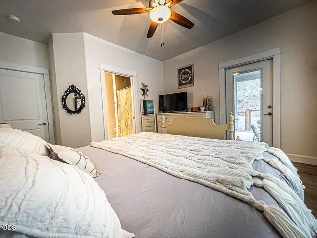 250 Oak Knoll, Jacksonville, OR 97530