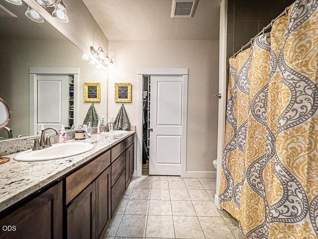 250 Oak Knoll, Jacksonville, OR 97530