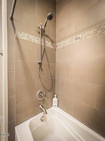 250 Oak Knoll, Jacksonville, OR 97530