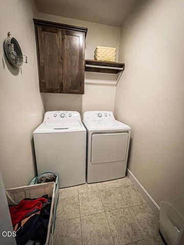 250 Oak Knoll, Jacksonville, OR 97530