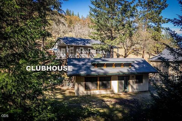 250 Oak Knoll, Jacksonville, OR 97530