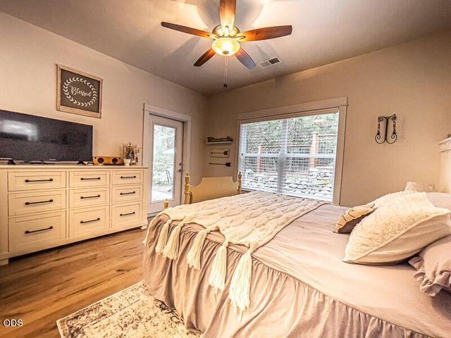 250 Oak Knoll, Jacksonville, OR 97530