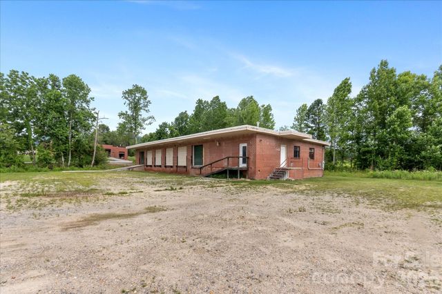2324 Us 70 Highway, Marion, NC 28752