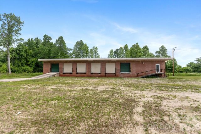 2324 Us 70 Highway, Marion, NC 28752