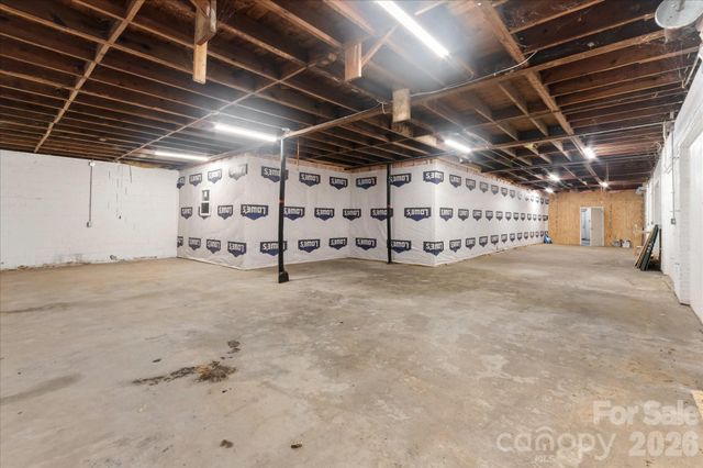 2324 Us 70 Highway, Marion, NC 28752