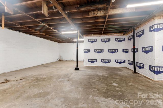 2324 Us 70 Highway, Marion, NC 28752