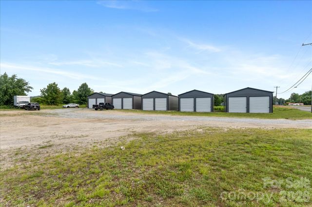 2324 Us 70 Highway, Marion, NC 28752
