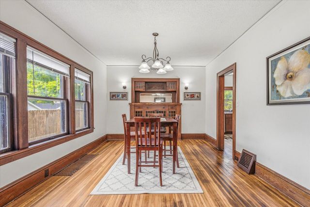 2427 Ilion Avenue N, Minneapolis, MN 55411
