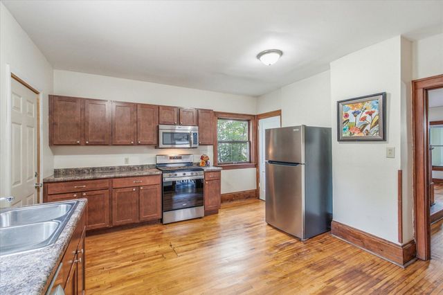 2427 Ilion Avenue N, Minneapolis, MN 55411