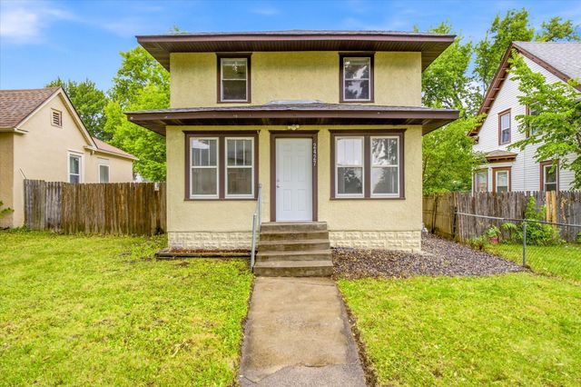 2427 Ilion Avenue N, Minneapolis, MN 55411