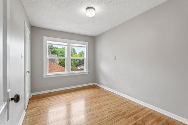 2427 Ilion Avenue N, Minneapolis, MN 55411