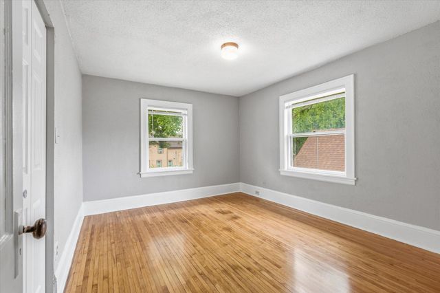 2427 Ilion Avenue N, Minneapolis, MN 55411
