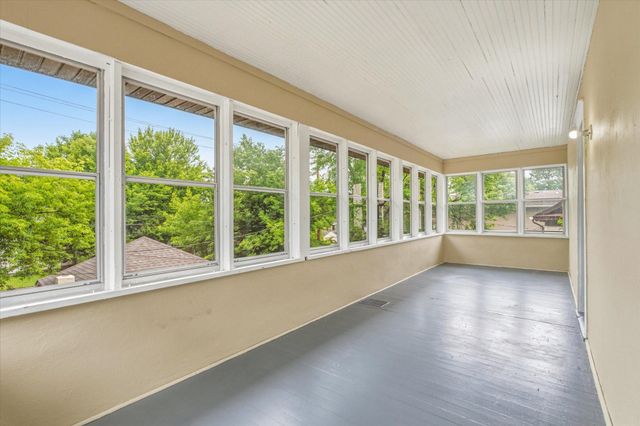 2427 Ilion Avenue N, Minneapolis, MN 55411