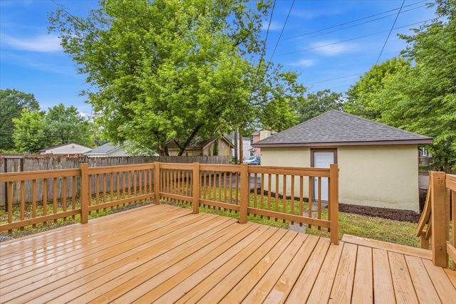 2427 Ilion Avenue N, Minneapolis, MN 55411
