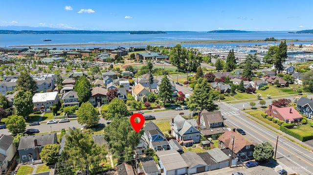 1911 RUCKER Avenue, Everett, WA 98201