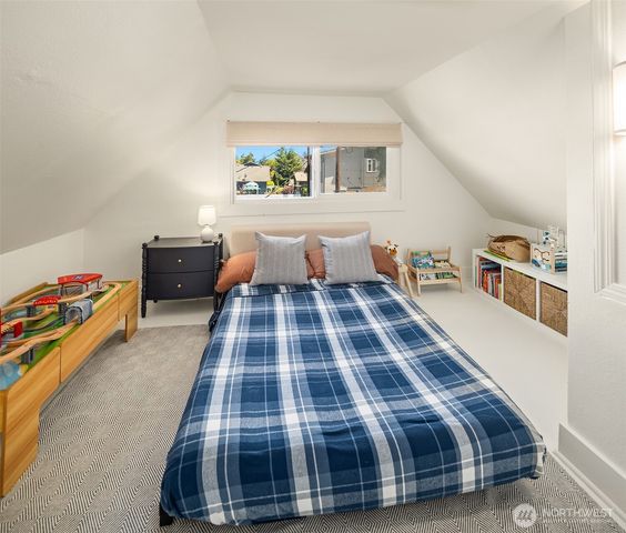 1911 RUCKER Avenue, Everett, WA 98201