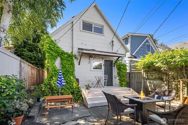 1911 RUCKER Avenue, Everett, WA 98201