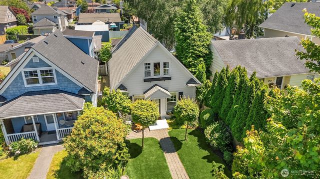 1911 RUCKER Avenue, Everett, WA 98201
