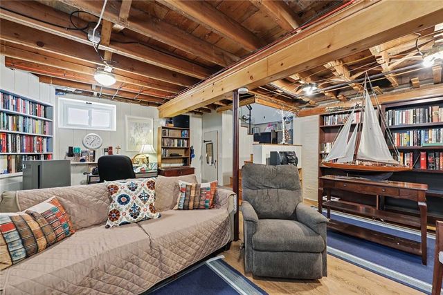75 Princes Hill Avenue, Barrington, RI 02806