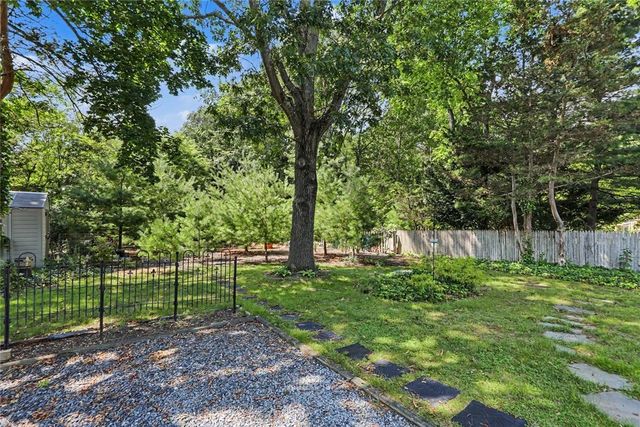75 Princes Hill Avenue, Barrington, RI 02806