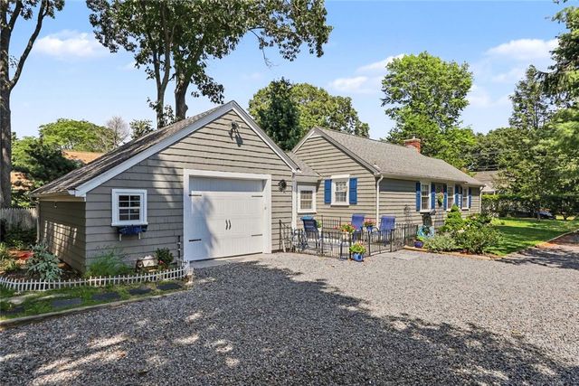 75 Princes Hill Avenue, Barrington, RI 02806