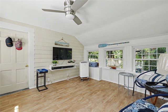 75 Princes Hill Avenue, Barrington, RI 02806