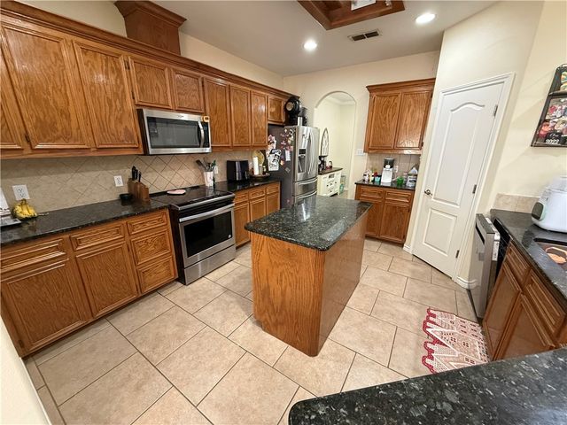 6917 Boardwalk Ave, Corpus Christi, TX 78414