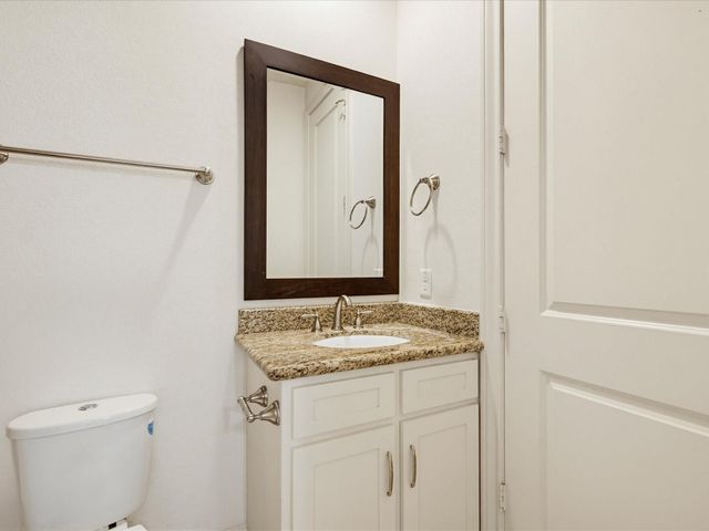 9427 London Bridge Station, Houston, TX 77045