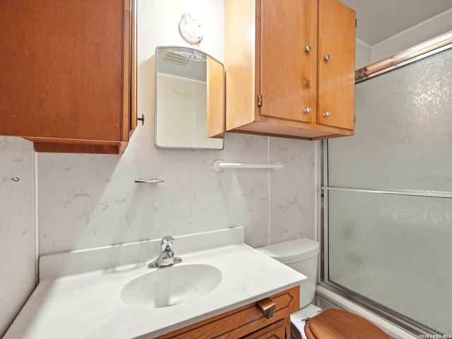 2323 Hiawatha, San Antonio, TX 78210