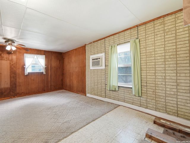 2323 Hiawatha, San Antonio, TX 78210