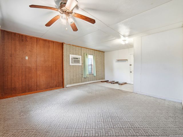 2323 Hiawatha, San Antonio, TX 78210
