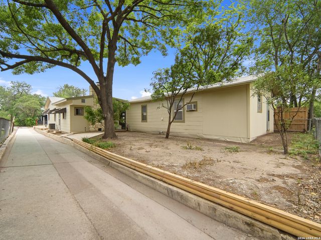 2323 Hiawatha, San Antonio, TX 78210