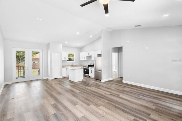 2379 8TH AVENUE, Deland, FL 32724