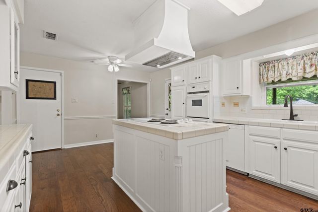 1628 Leisure Ln., Hideaway, TX 75771