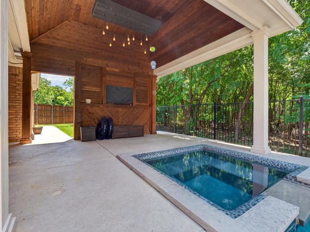 2032 Churchill Downs Lane, Trophy Club, TX 76262