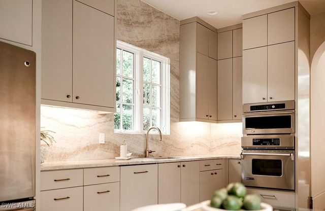 15627 Villoresi WAY, Naples, FL 34110