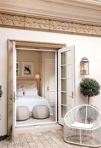 15627 Villoresi WAY, Naples, FL 34110