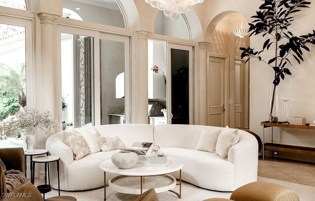 15627 Villoresi WAY, Naples, FL 34110