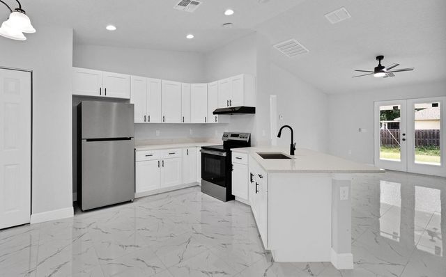 8616 100th Avenue, Vero Beach, FL 32967