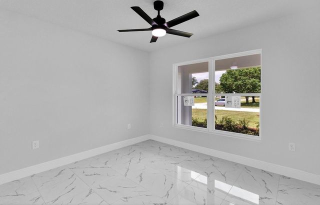 8616 100th Avenue, Vero Beach, FL 32967