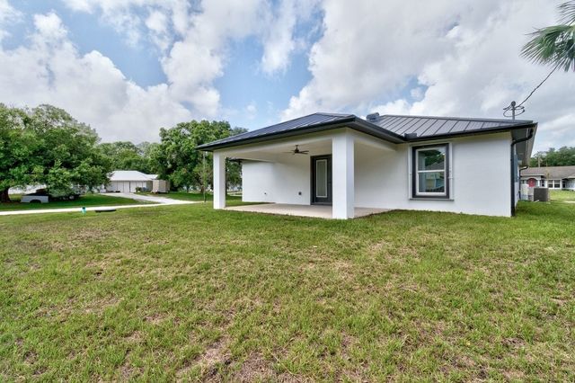 8616 100th Avenue, Vero Beach, FL 32967